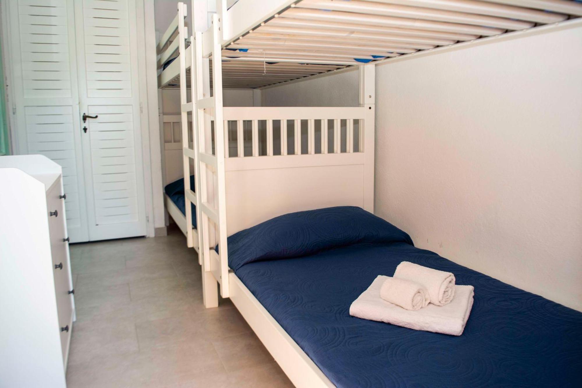 Ampio Trilocale Sul Golfo Di Marinella Villa มาริเนลลา ภายนอก รูปภาพ