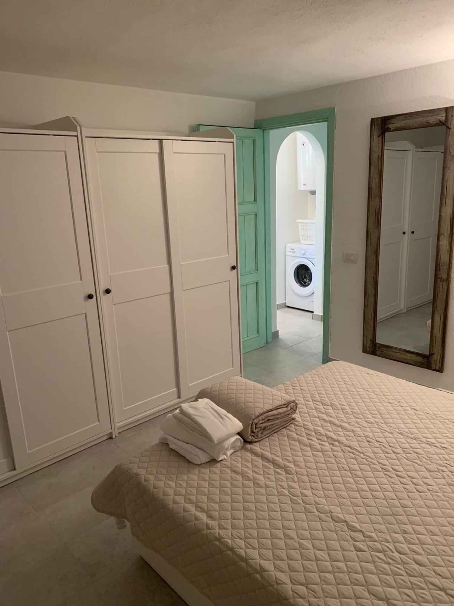 Ampio Trilocale Sul Golfo Di Marinella Villa มาริเนลลา ภายนอก รูปภาพ